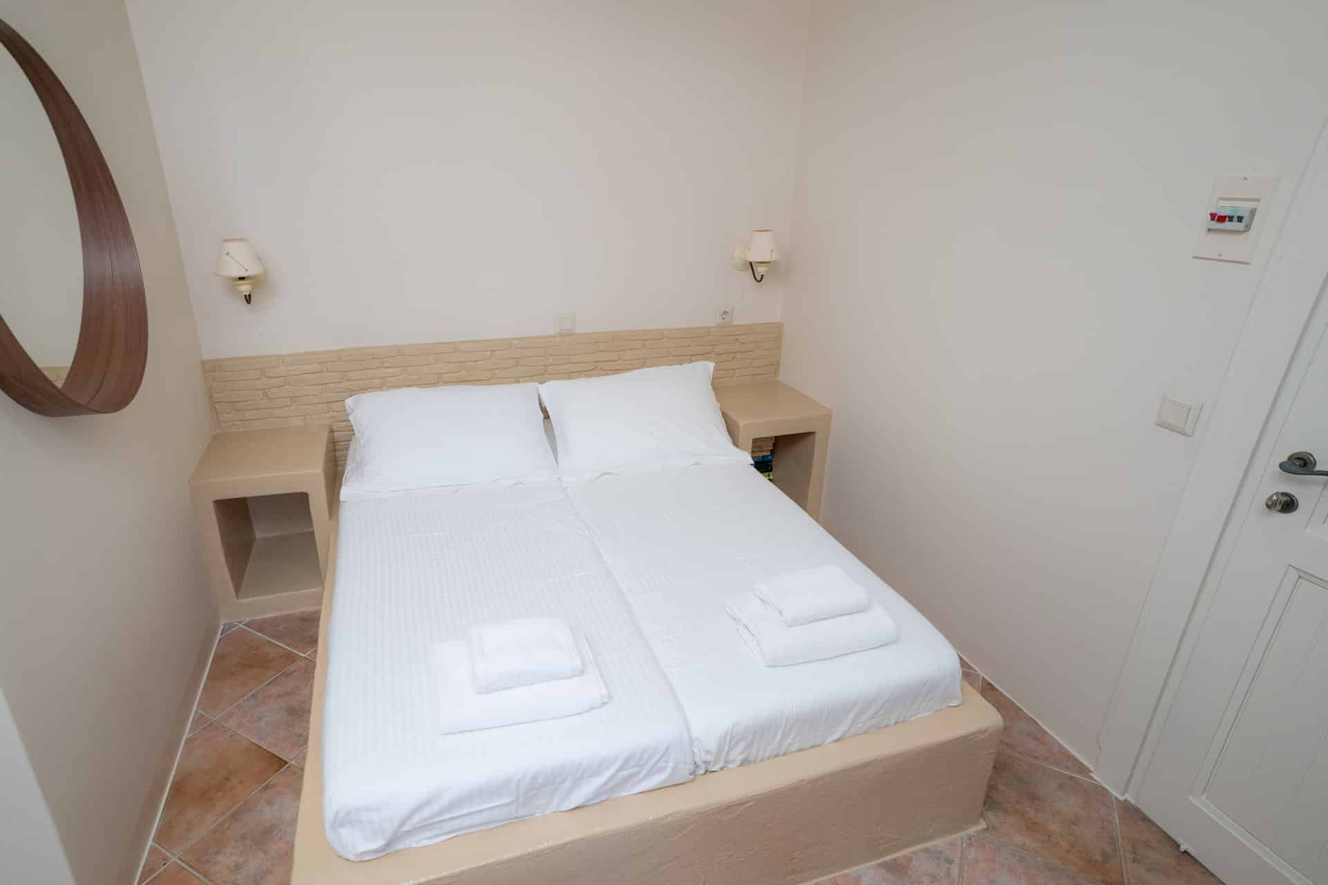 places-to-stay-in-koufonissia-junior-double-room-9 svg+xml;charset=utf