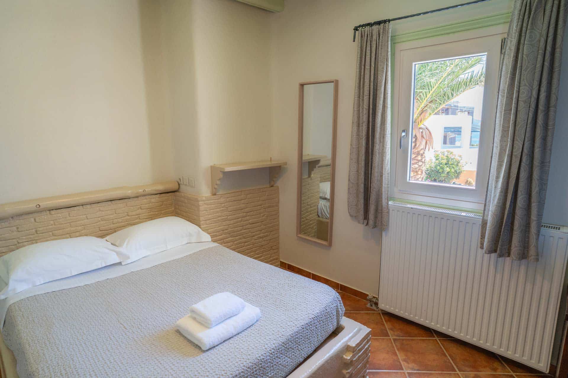 places-to-stay-in-koufonissia-split-level-apartment-6 svg+xml;charset=utf