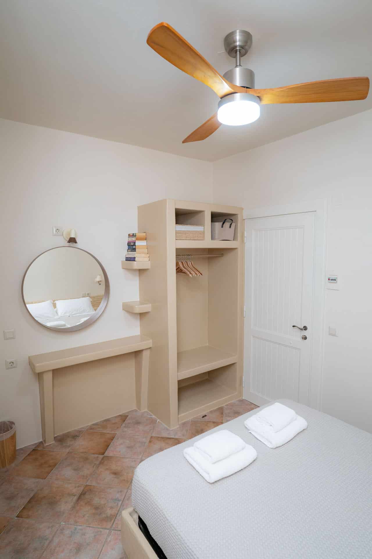 places-to-stay-in-koufonissia-standard-double-room-35 svg+xml;charset=utf