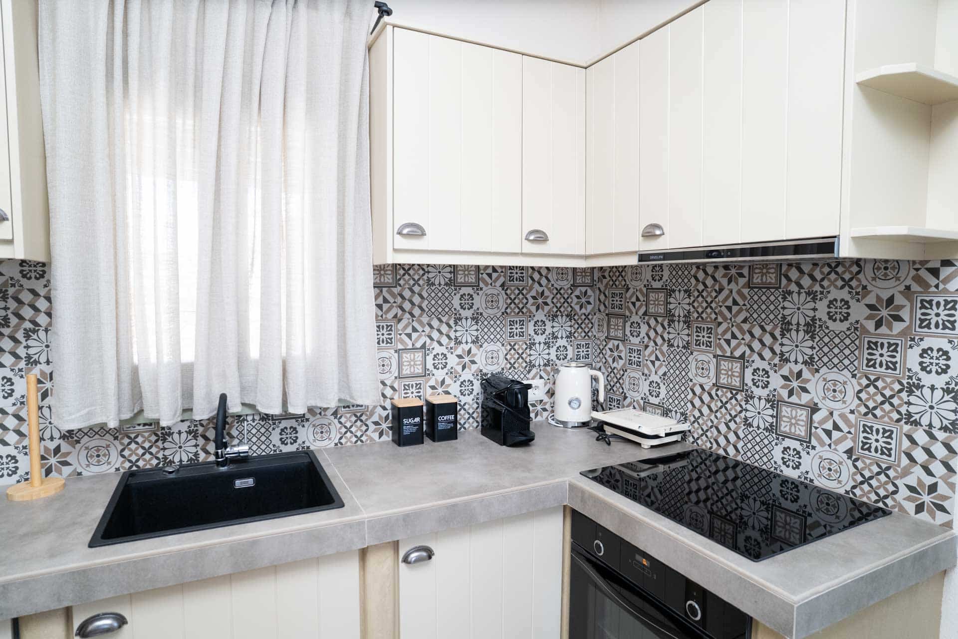 small-cyclades-houses-iraklia-21 svg+xml;charset=utf
