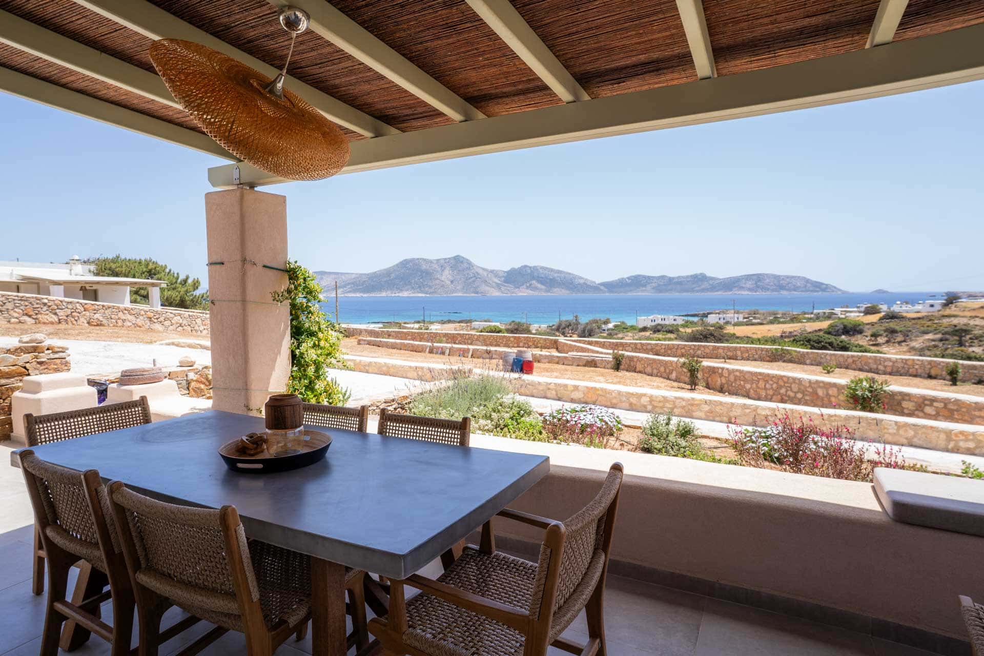 small-cyclades-houses-iraklia-24 svg+xml;charset=utf