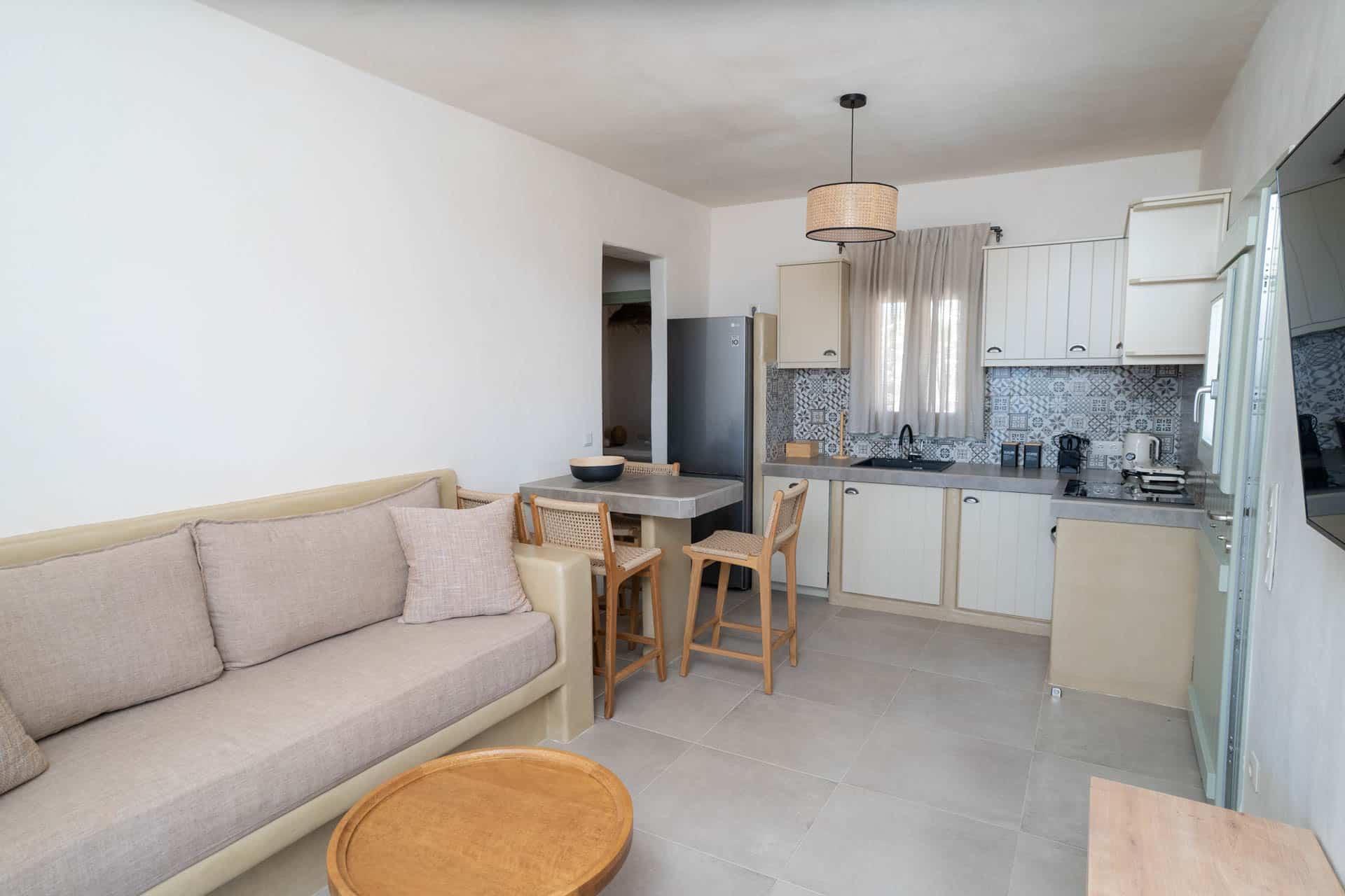 small-cyclades-houses-iraklia-4 svg+xml;charset=utf