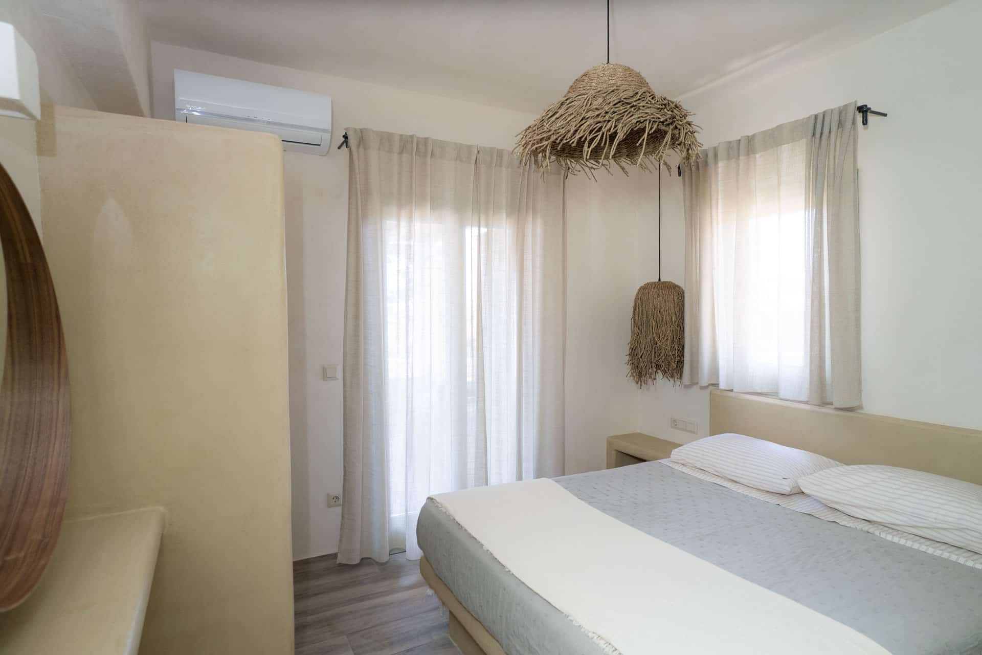 small-cyclades-houses-iraklia-6 svg+xml;charset=utf